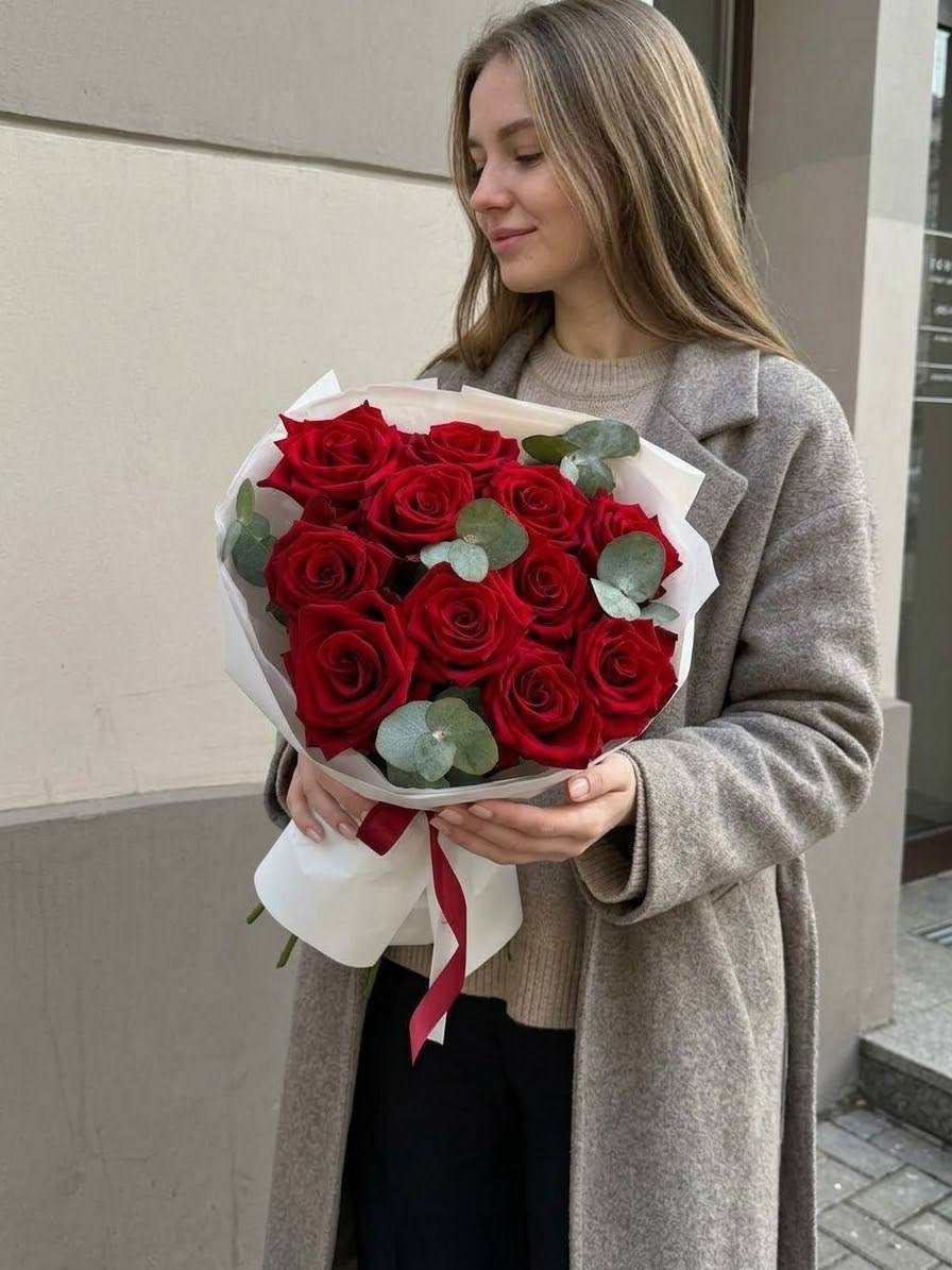 Моно-букет из красных роз